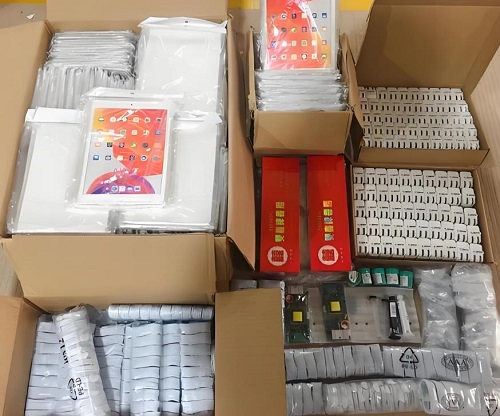 ipad保护壳快递到美国.香烟快递到洛杉矶.充电头快递到芝加哥